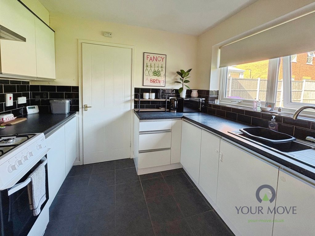 Property photo 2 of 13 Kitchen