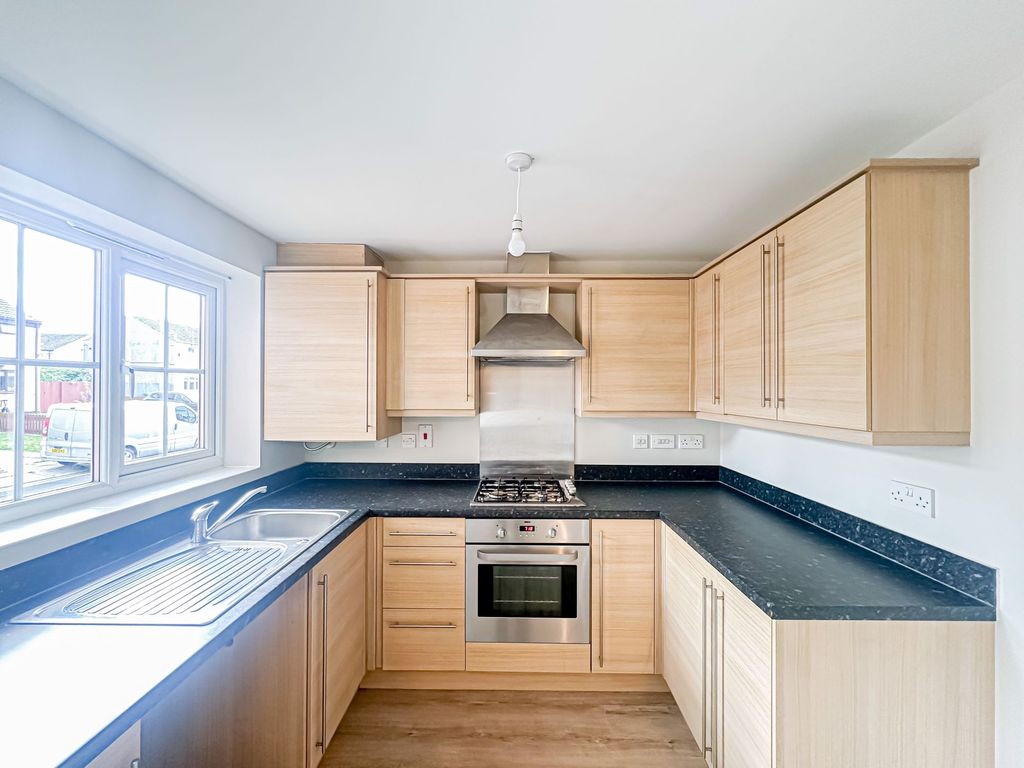 Property photo 2 of 10 Photo 8