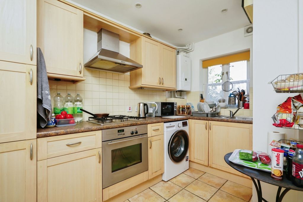 Property photo 3 of 11 Pbox-Img.Jpg