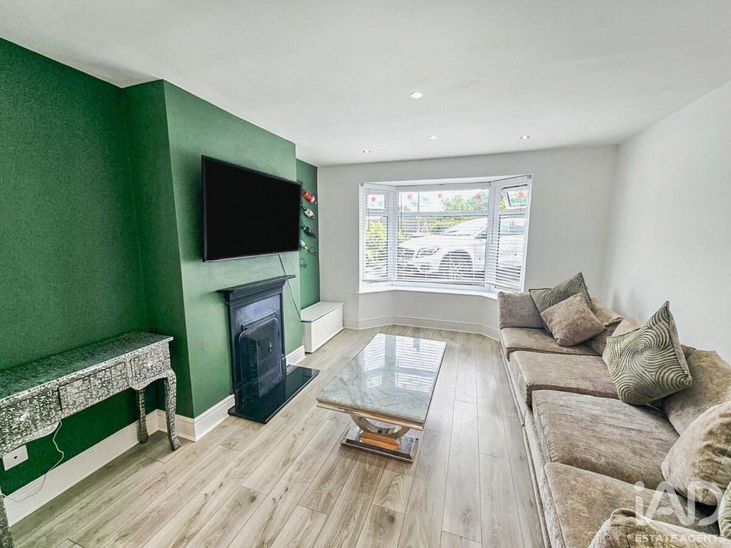 Property photo 2 of 14