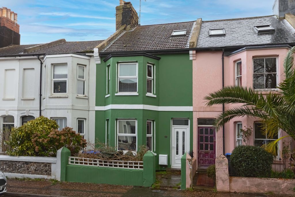 Property photo 1 of 25 Hertford Rd_24