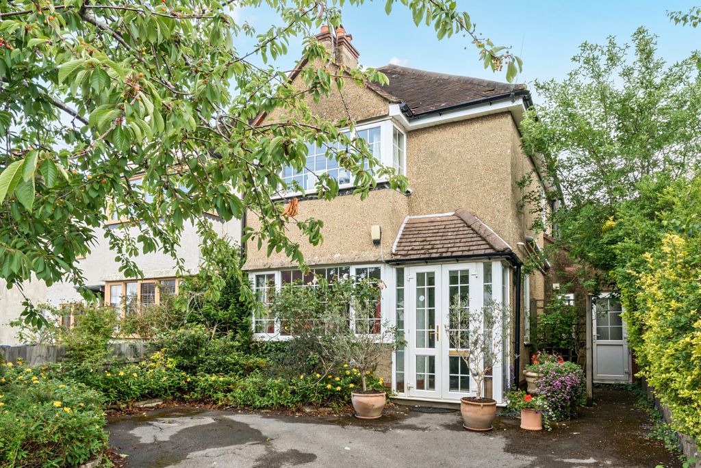 Property photo 1 of 19 1289749-1-6842ce1...