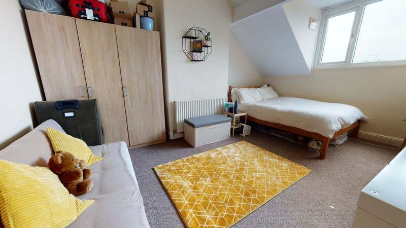 Property photo 2 of 8