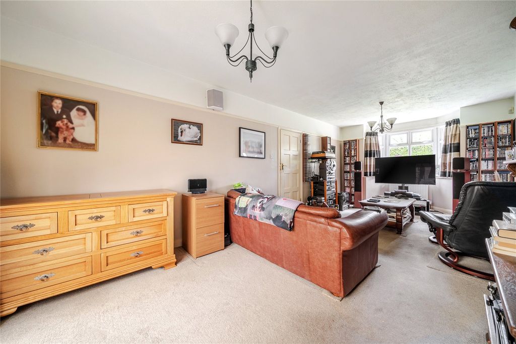 Property photo 2 of 20 Picture No. 32
