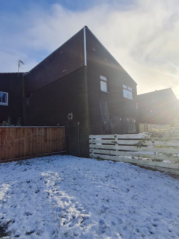 Property photo 2 of 27