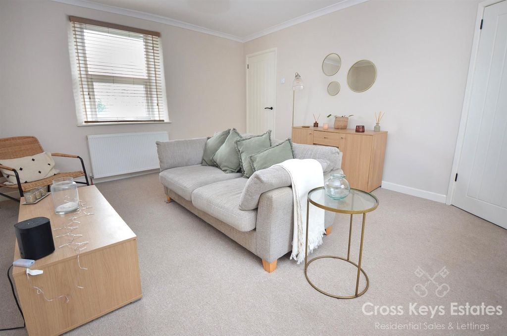 Property photo 2 of 13 Sitting Room