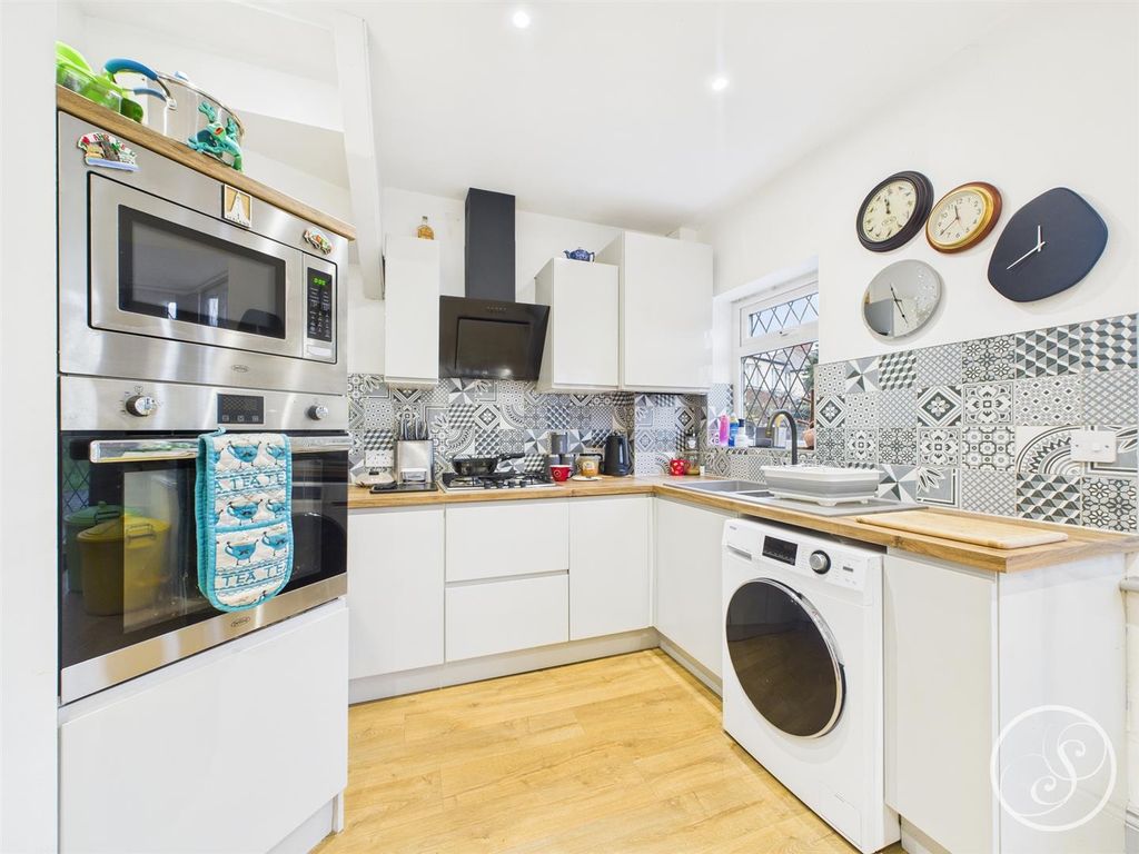 Property photo 2 of 11 Kitchen/Diner