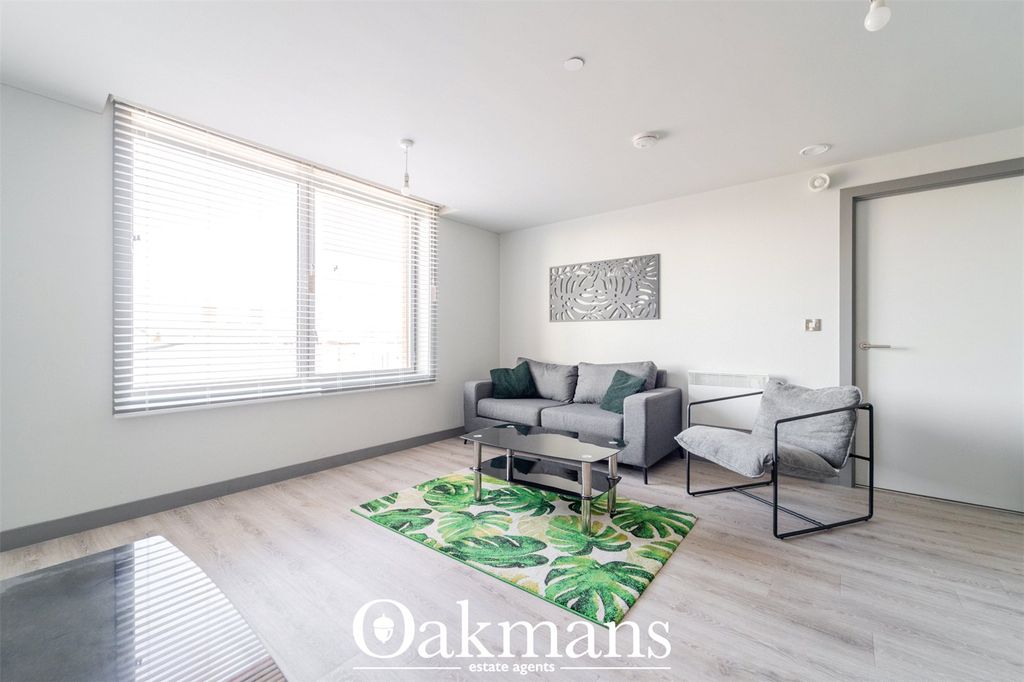 Property photo 2 of 29 Picture No. 11