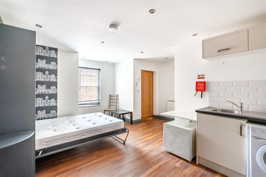 Property photo 1 of 11 2Rh-7.Jpg