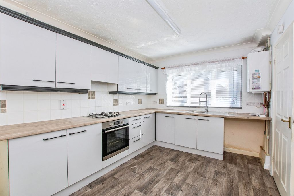 Property photo 2 of 20