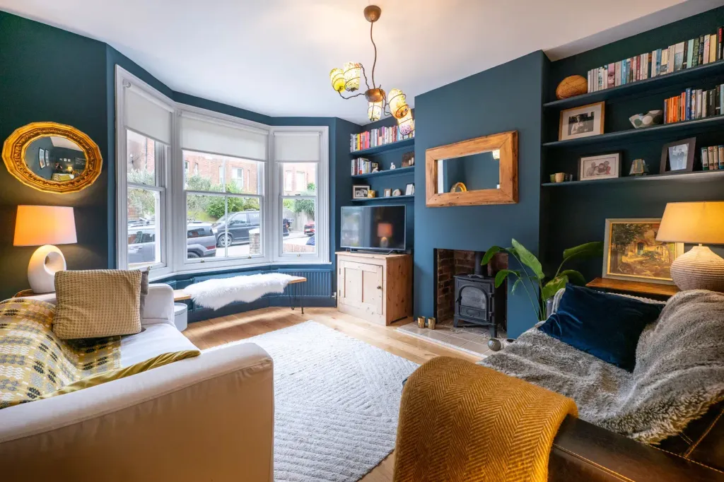 Property photo 2 of 33