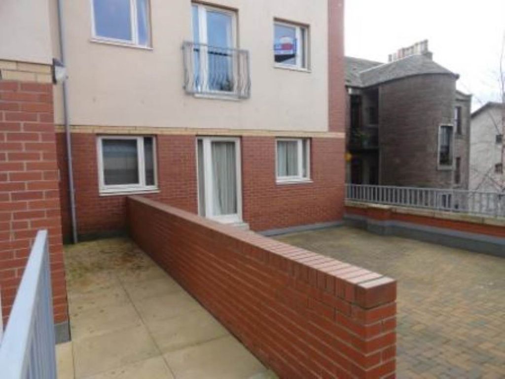 Property photo 1 of 11 External
