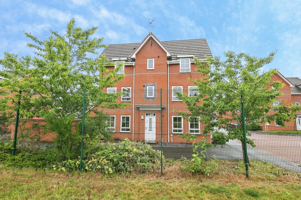 Property photo 1 of 19 Front