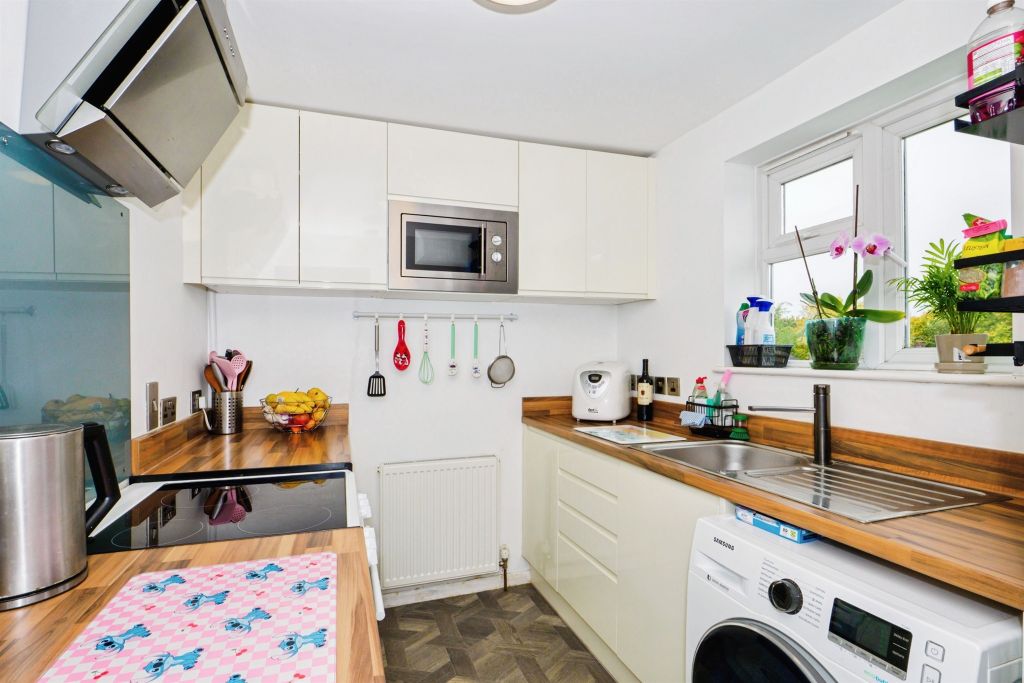 Property photo 3 of 17