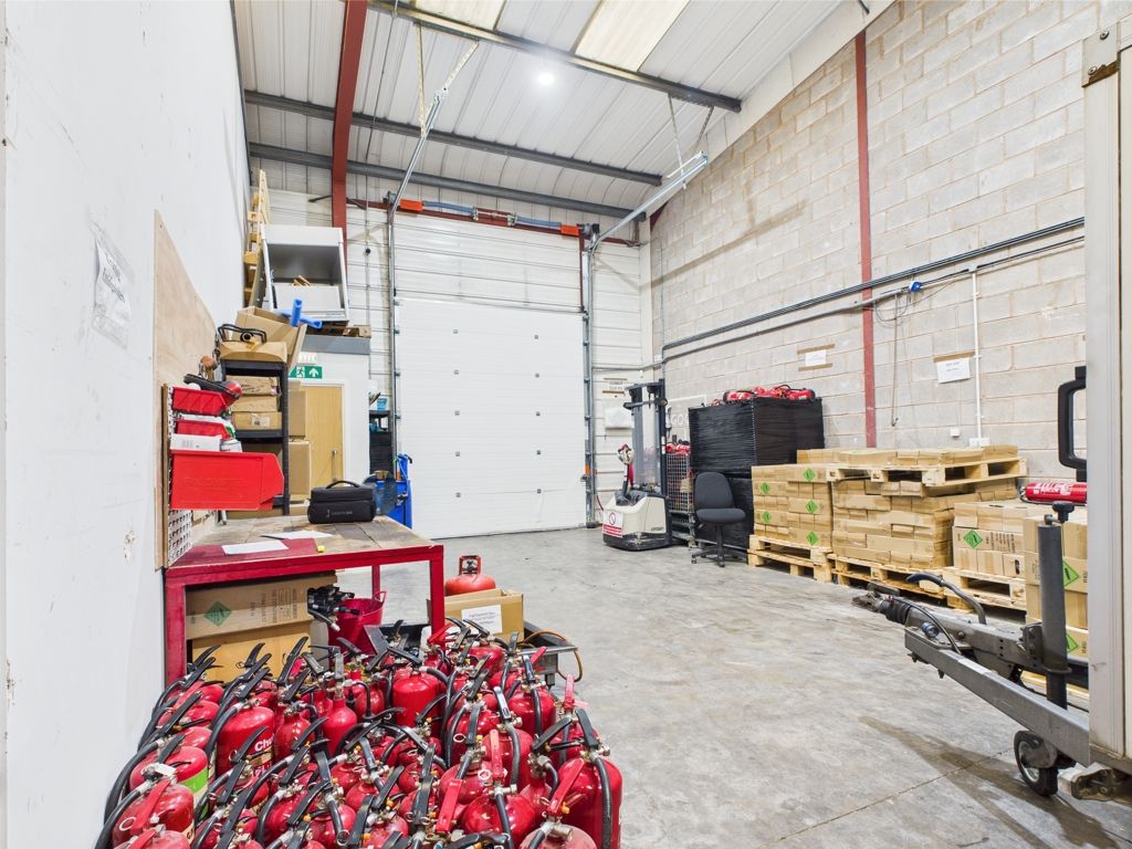 Property photo 3 of 8 Photo 11