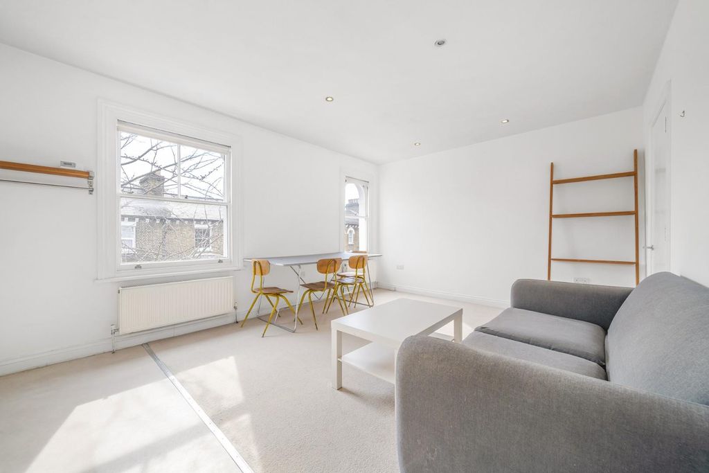 Property photo 2 of 9 Reception (3).Jpg