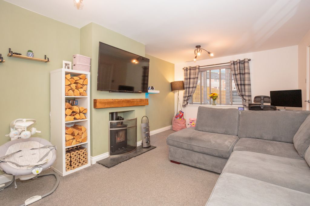 Property photo 3 of 29 Living Room