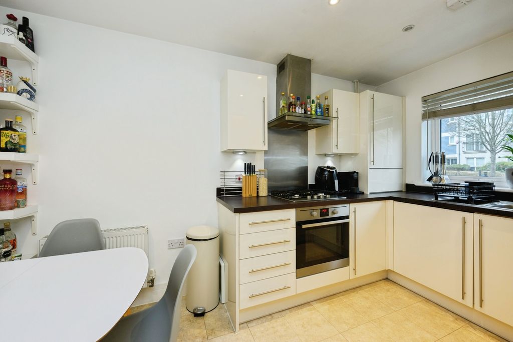 Property photo 3 of 19 Pbox-Img.Jpg