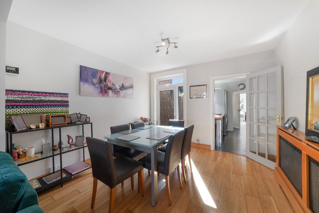 Property photo 3 of 16 5379803