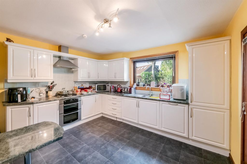 Property photo 2 of 30 Kitchen