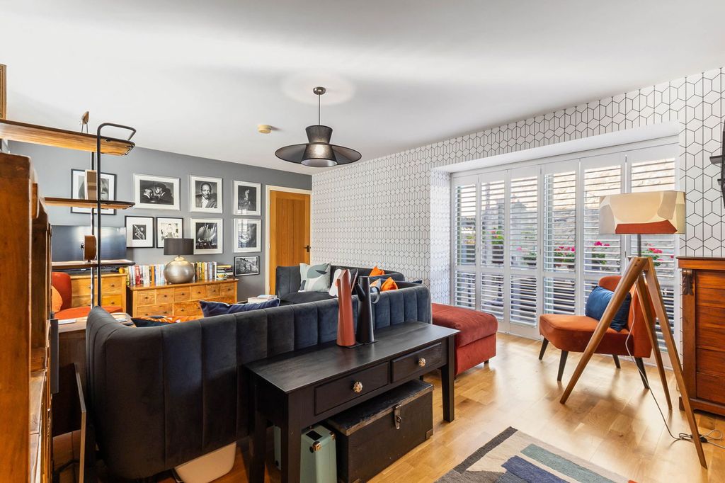 Property photo 2 of 29