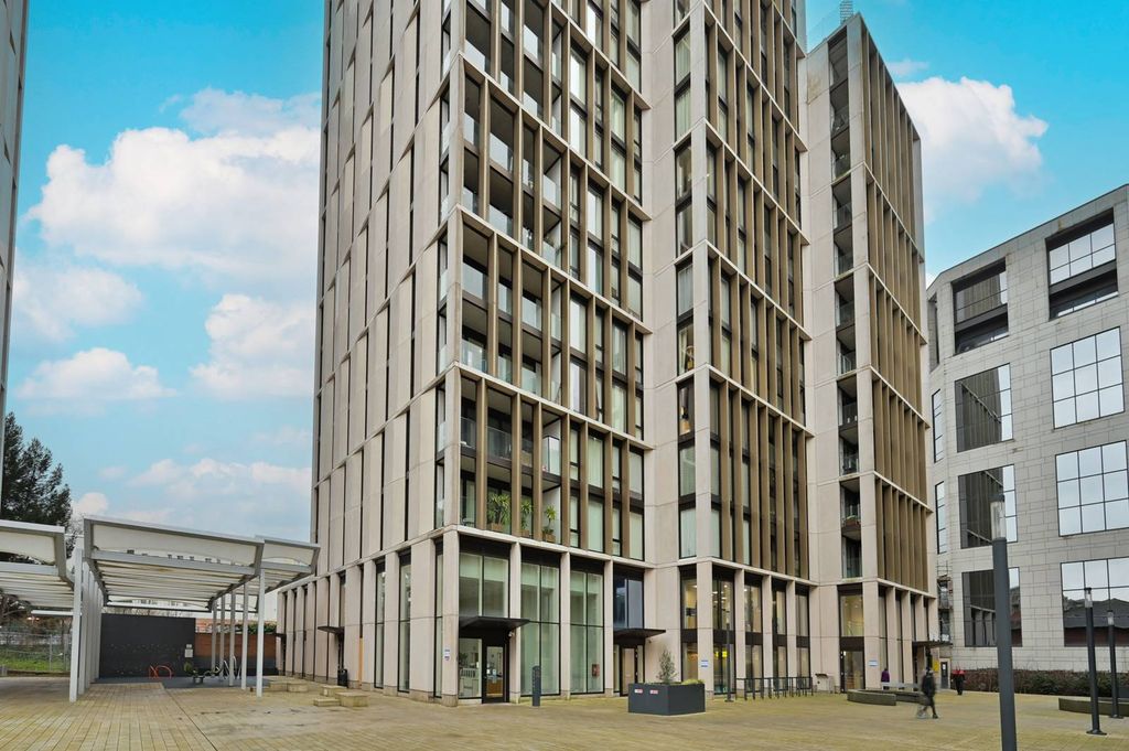 Property photo 2 of 12