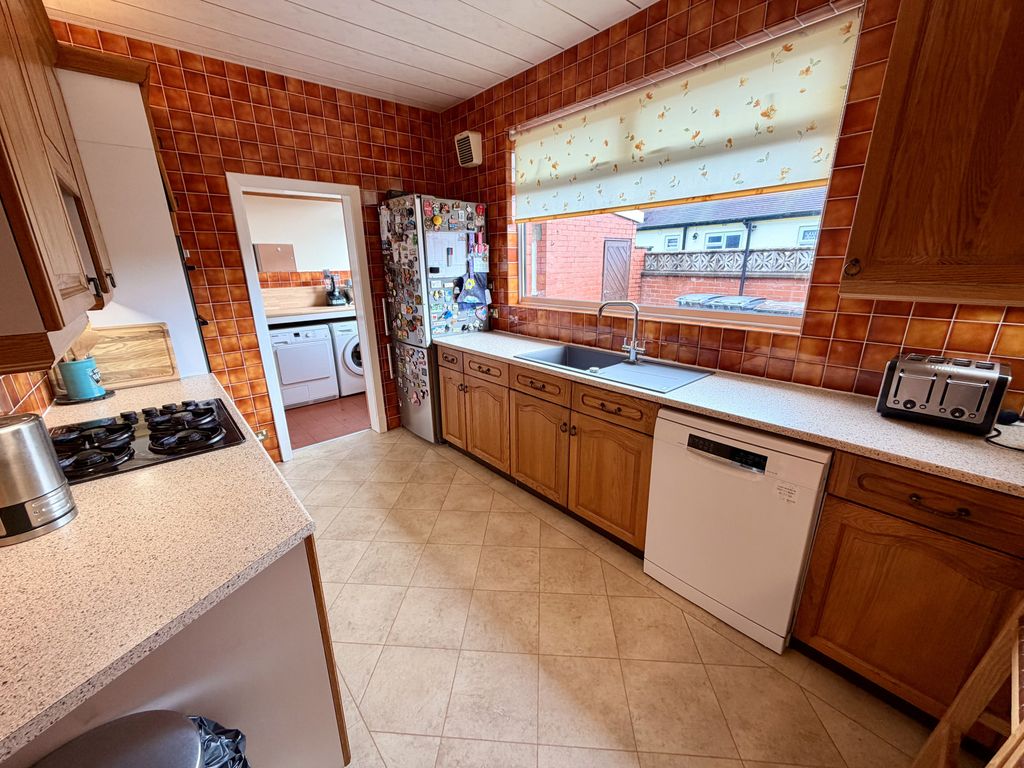 Property photo 3 of 23