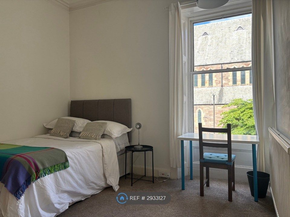 Property photo 2 of 16 Bedroom 2