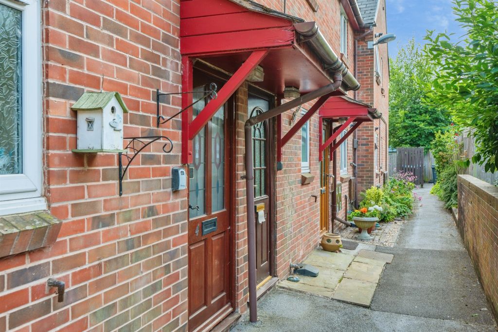 Property photo 1 of 18