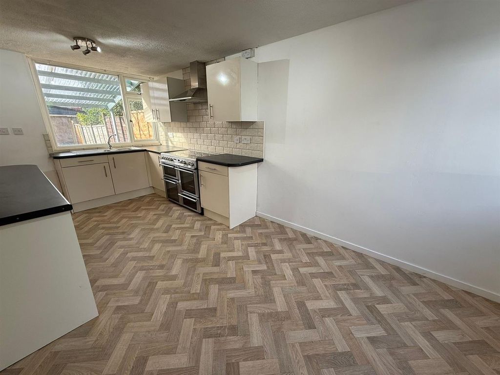 Property photo 3 of 13 Dining Kitchen.Jpg