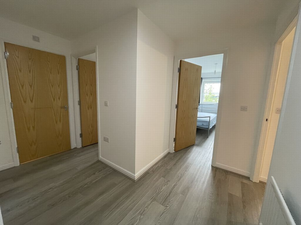 Property photo 2 of 13 Hallway