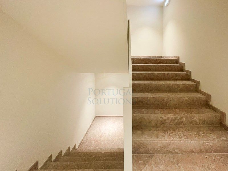 Property photo 3 of 71