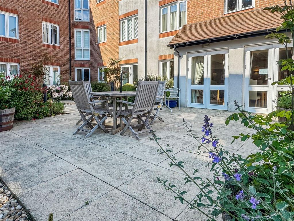 Additional image 11 of 2 bed flat for saleQueen Street, Arundel BN18