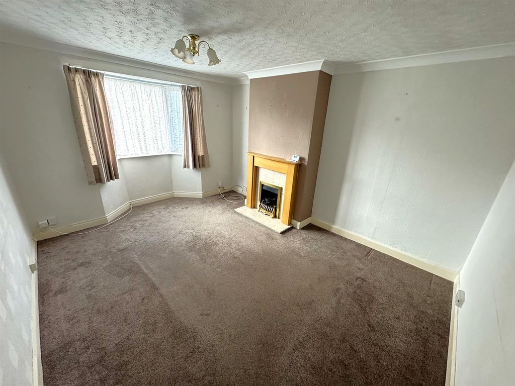 Property photo 2 of 27 Thumbnail_Img_8162.Jpg