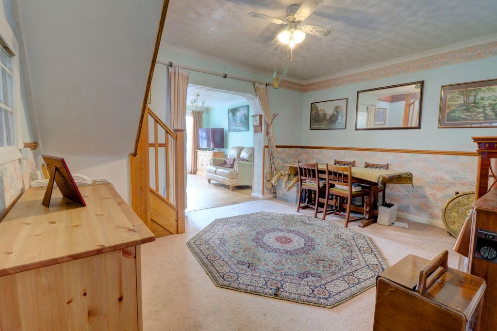 Property photo 3 of 18 Picture No. 12