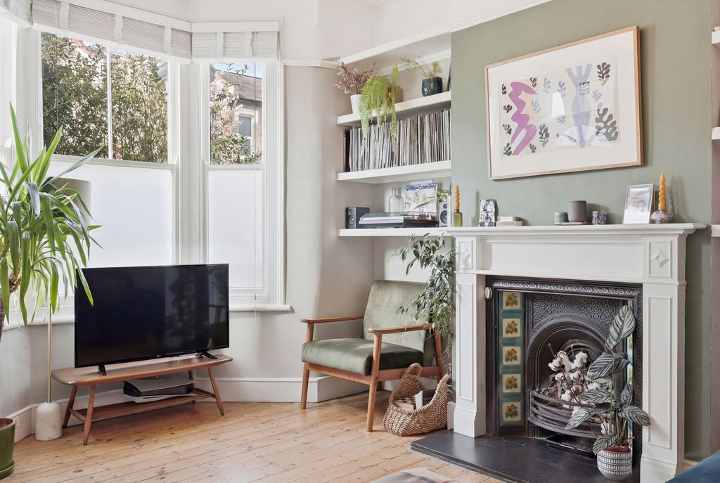 Property photo 2 of 16