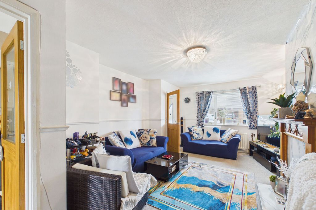 Property photo 3 of 16