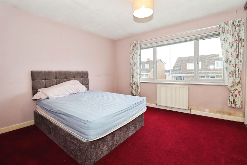 Property photo 3 of 11