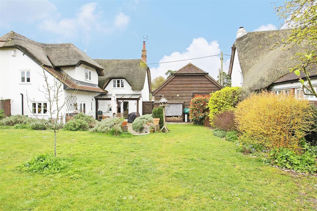 Property photo 2 of 14 Riverside Cottage Ph104_1.Jpg