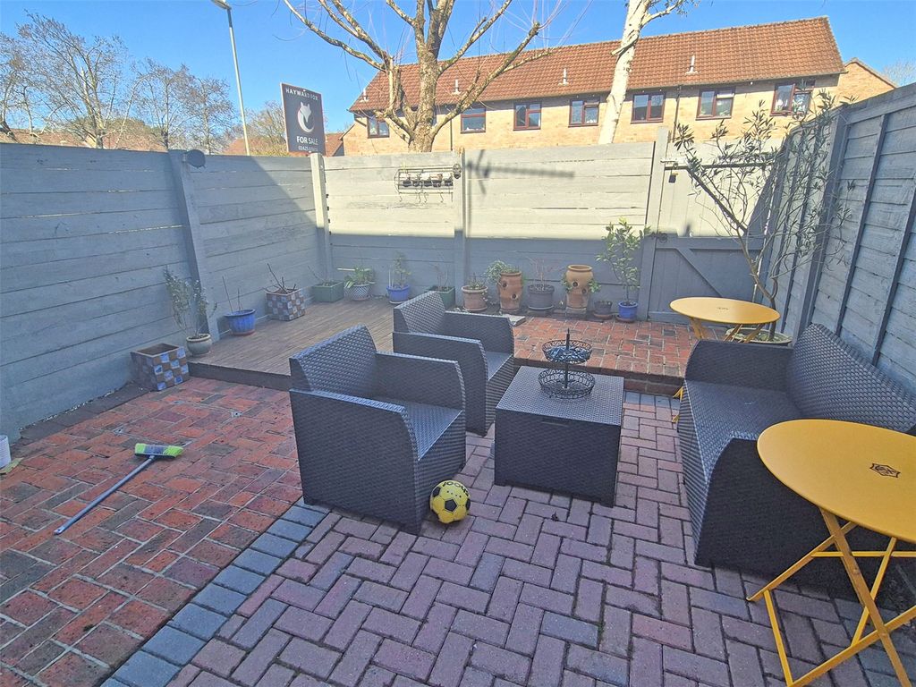 Property photo 2 of 11 Picture No. 17