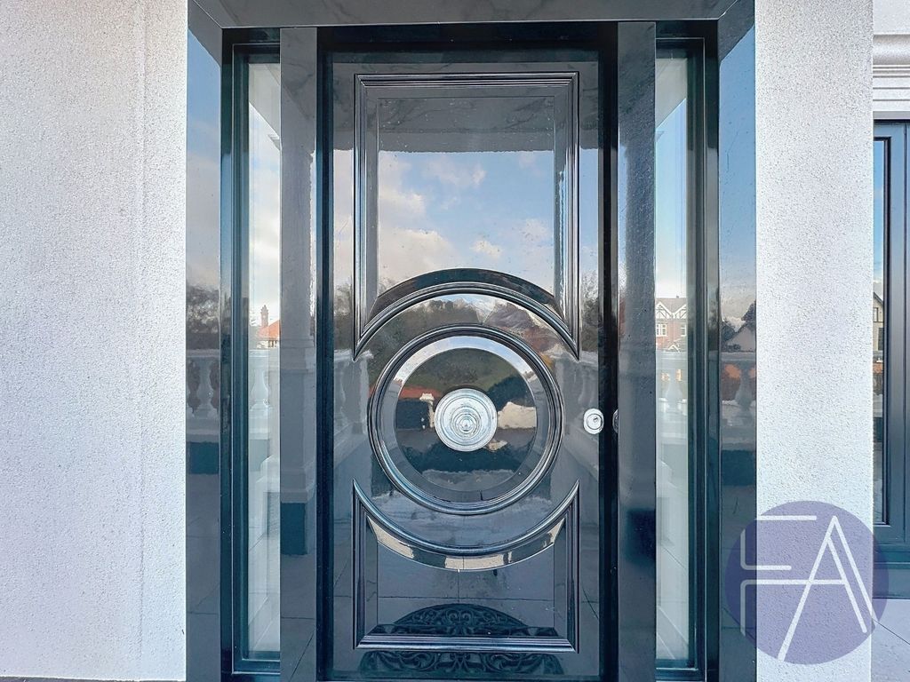 Property photo 2 of 91 4641233