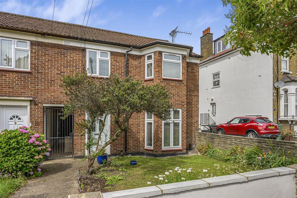 Property photo 2 of 31 35