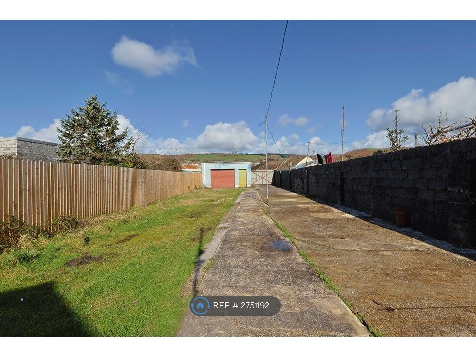 Property photo 2 of 28
