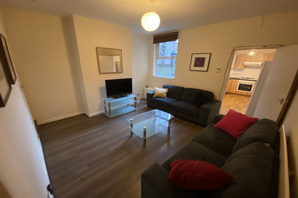 Property photo 1 of 21 Main (Main)