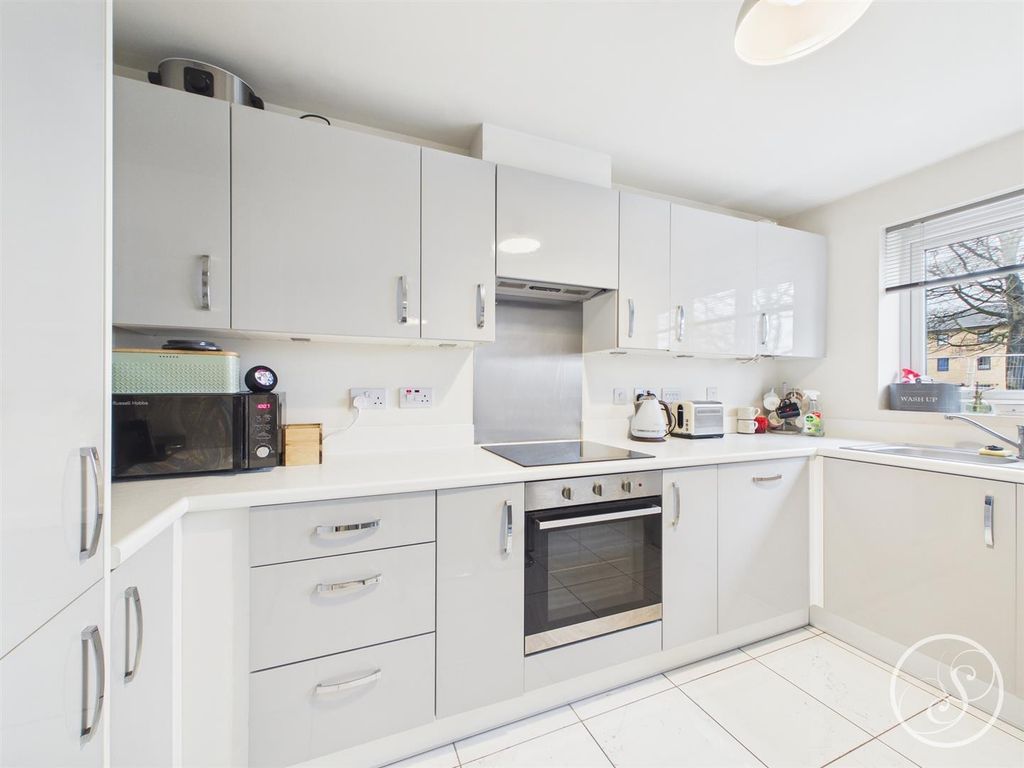 Property photo 2 of 11 Kitchen/Diner