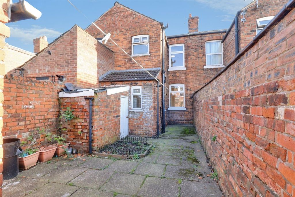 Property photo 3 of 21