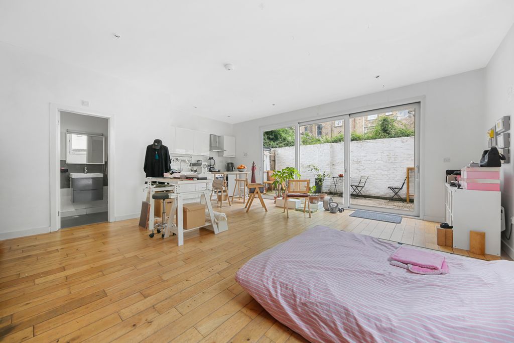Property photo 3 of 15 Gallery