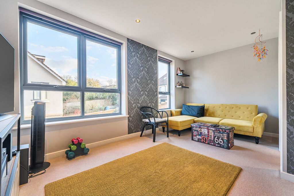 Property photo 2 of 19 Picture No. 10