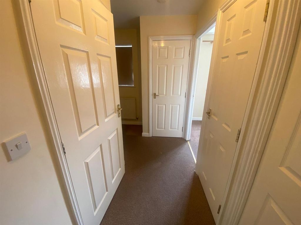 Property photo 3 of 12 Hallway.Jpg