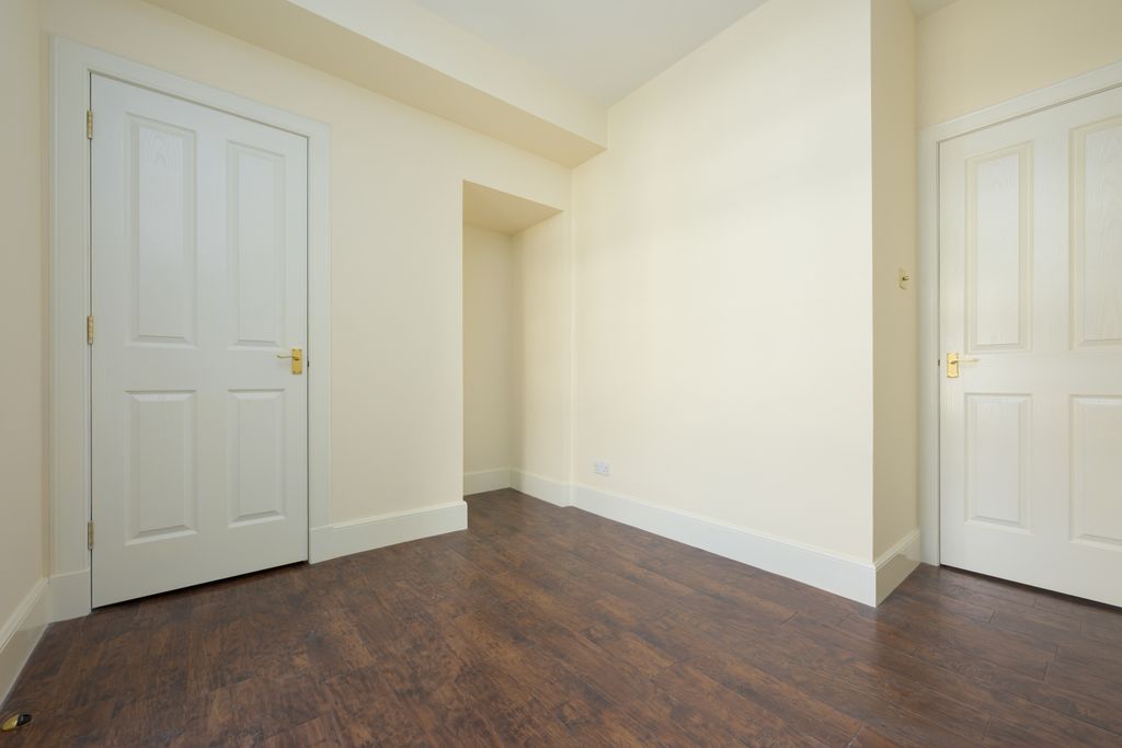 Additional image 21 of 3 bed flat for sale11 Craigflower House, Torryburn KY12